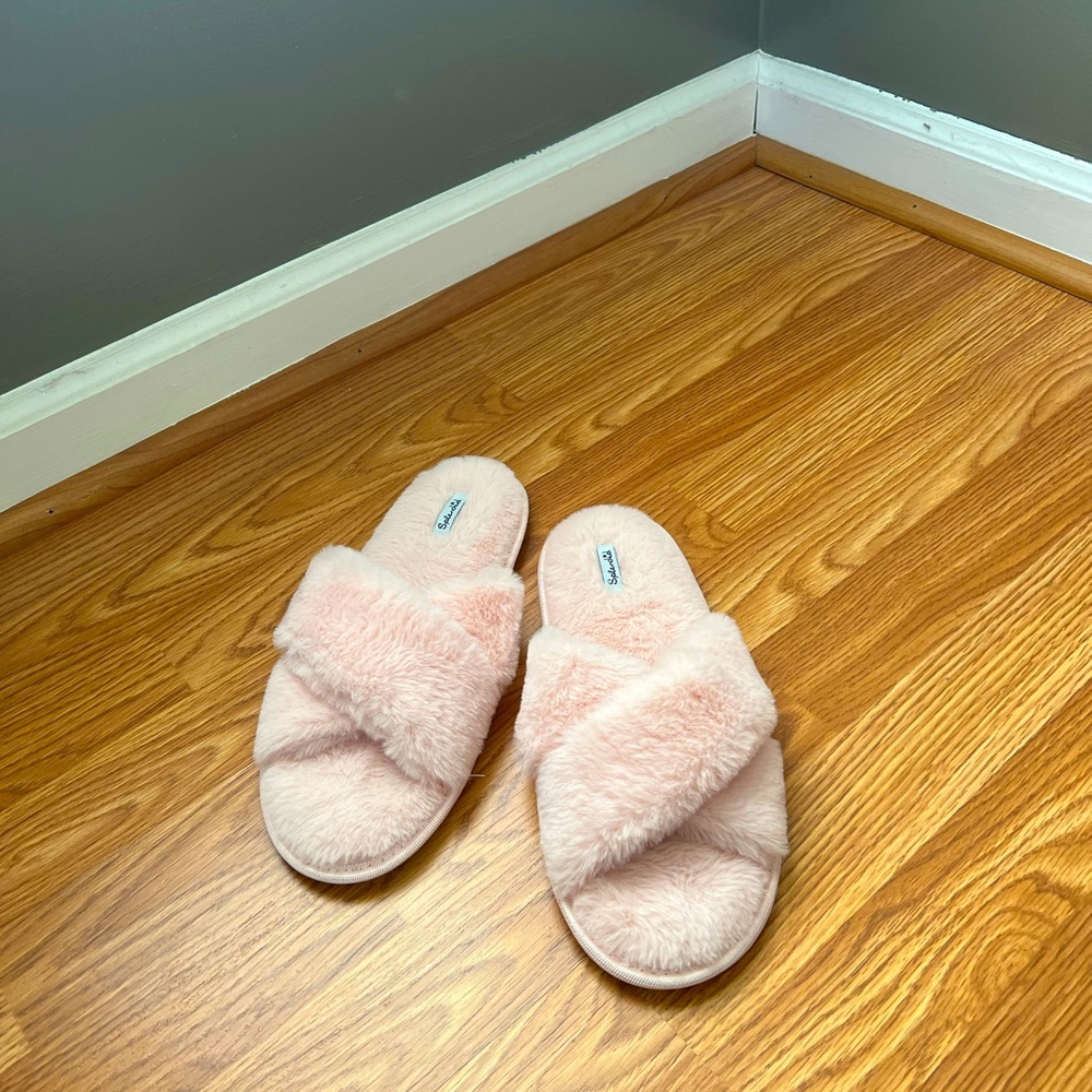 Fabfitfun Splendid Faux Fur slippers